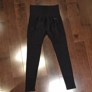 Nike Pro leggings